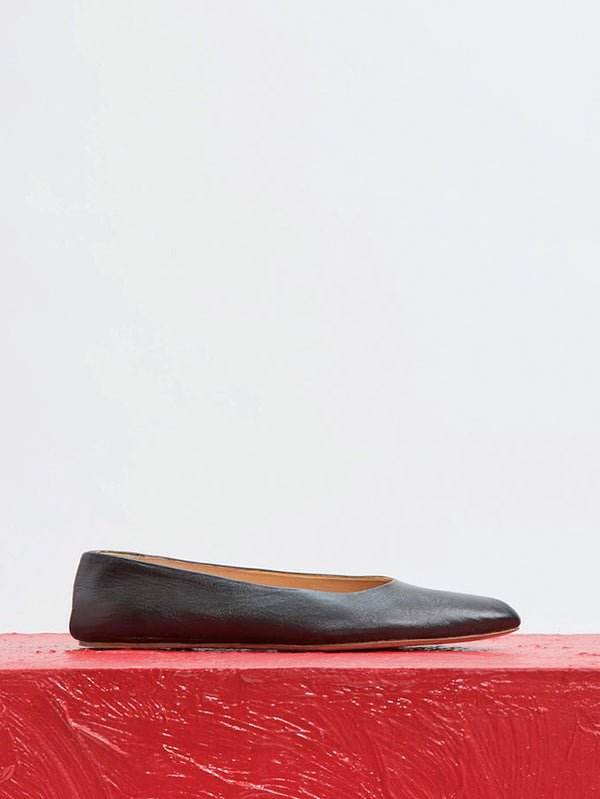 Gabriela Hearst Andre Ballerina Flat Shoe In Black Leather
