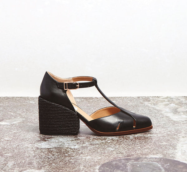 Gabriela Hearst Ivy T-Strap Heel In Black Leather
