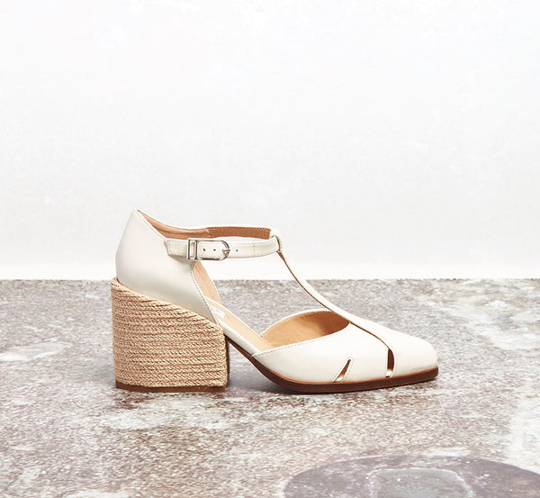 Gabriela Hearst Ivy T-Strap Heel In Cream Leather