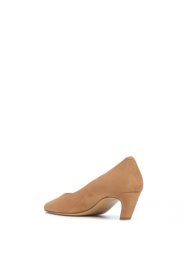 Gabriela Hearst Peggy Pump In Dark Camel Suede
