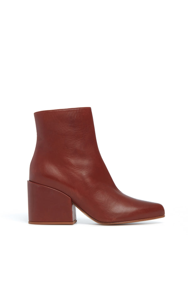 Gabriela Hearst Tito Ankle Boot In Cognac Leather