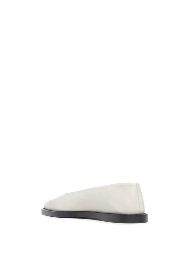 Gabriela Hearst Kati Ballerina Flat Shoe In Cream Leather